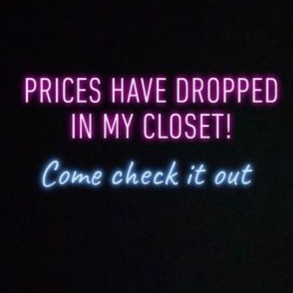 TIME TO CLEAN OUT MY CLOSET! Let’s make bundles and save even more! - Picture 2 of 5